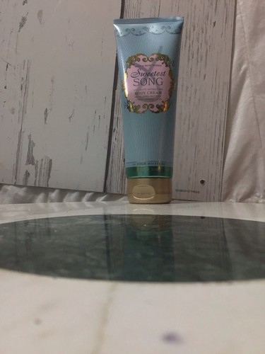 NEW Bath & Body Works Sweetest Song Ultimate Hydration Body Cream, 8 oz - Picture 7 of 14