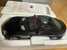 Mercedes-Benz SLR McLaren 1/18  CMC 519429