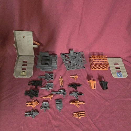 Vtg WHEELED WARRIORS BATTLE BASE MATTEL JAYCE 1985 PLAY-SET Parts Lot