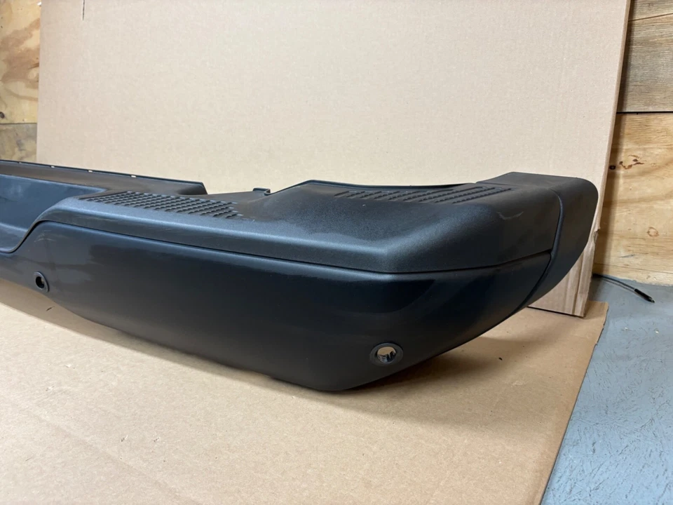 OEM TAKE OFF Ford Bronco 21-25 Rear Bumper MM2D-B823HB - Image 3 of 4