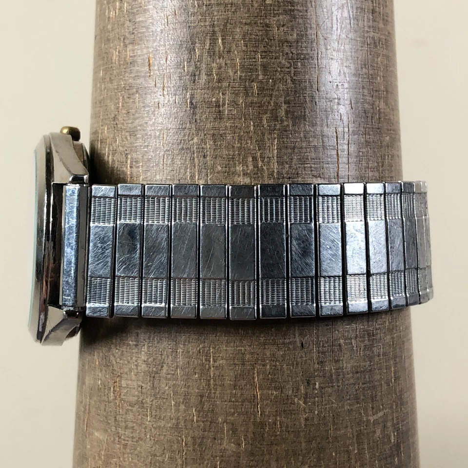 Reloj De Colección Sharp Hombres 257761 Moda Día Fecha Plata Expansión Cuarzo 35mm 7 1/4" Foto 3 de 4