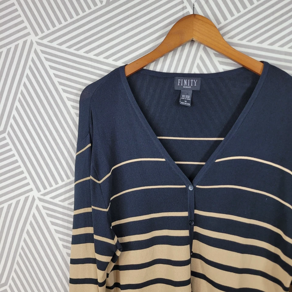 Suéter Cárdigan Finity Talla Grande 1X Tejido Acanalado Negro Tostado Rayas Profesional Foto 2 de 4