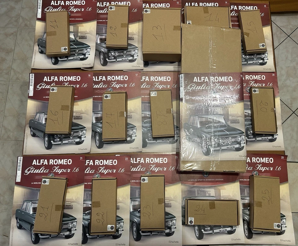 Alfa Romeo Giulia Super 1/8 Hachette  - Immagine 2 di 4