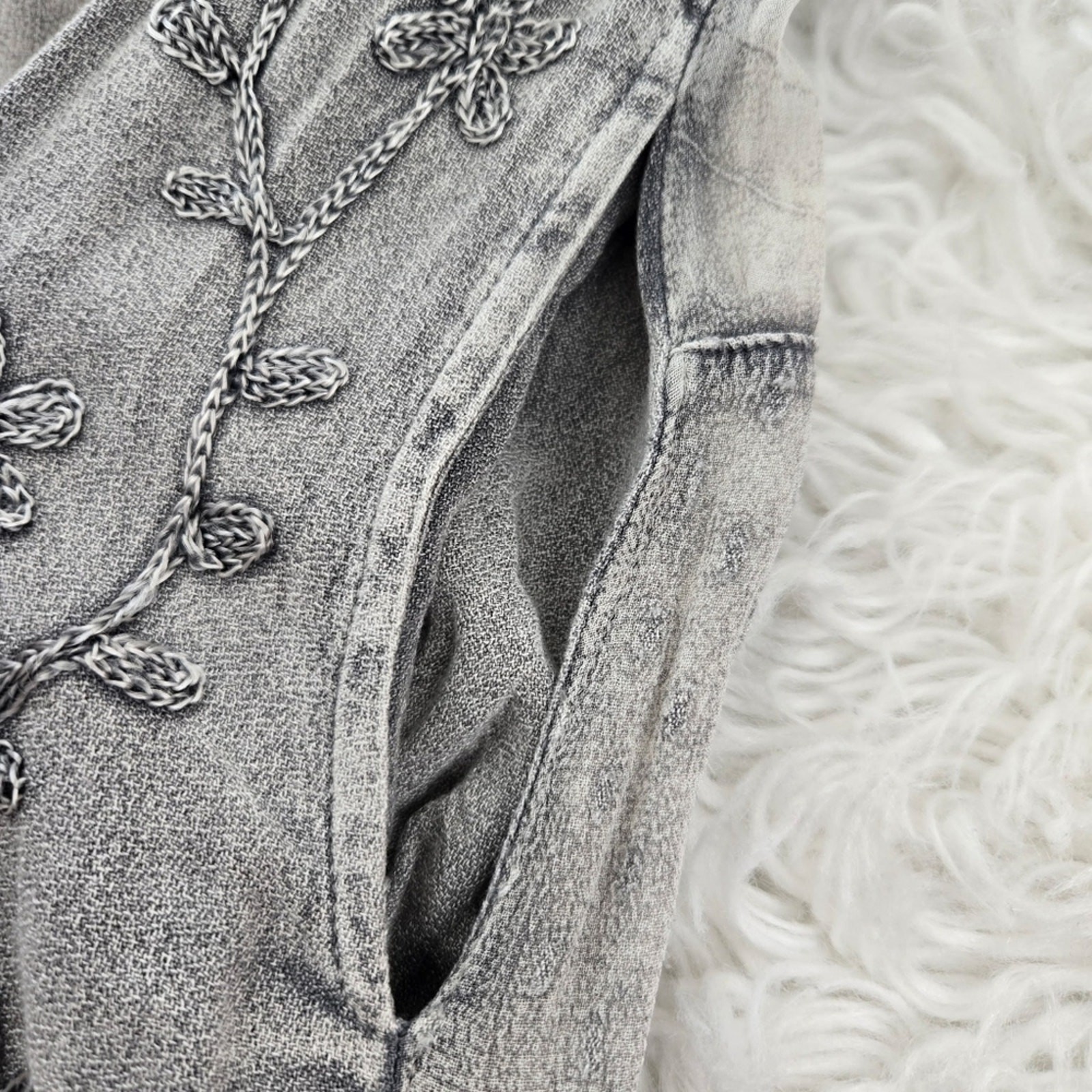 Young Threads Size Medium Patchwork Embroidered G… - image 6