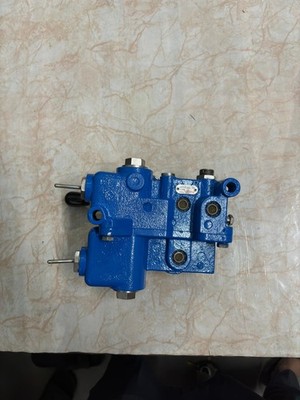 WABCO REXROTH 3353200000 PNEUMATIK PRESSUER VENTED VALVE STATION USED