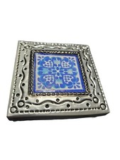 México Oaxaca Joyería Baratija Caja Bisagras Tapa Perforada Lata con Azulejo Talavera 4"