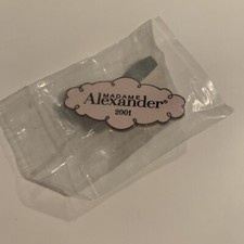 Madame Alexander pin 2001 metal pin super nice   1.5" x .75"