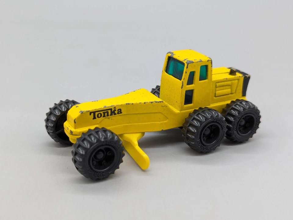 Tonka Vintage 1994 Bulldozers Excavator Loader + Road Grader Yellow 1/64 - Image 3 of 4