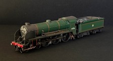 Hornby R3456 N15 Class 4-6-0 No 30765 “Sir Gareth” (ex No 30792) – DCC Fitted