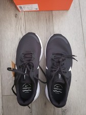 Size 8.5 - Nike Revolution 7 Wide Black/White...