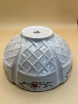 Belleek Schale, 7 cm hoch & 15 cm breit.