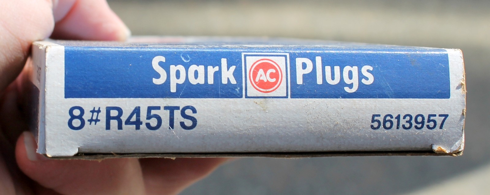 Set of 8 NEW AC Delco / GM Parts, Spark Plugs 5613957 / R45TS