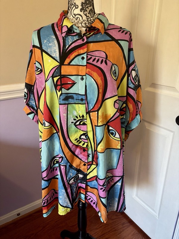 Live 4 Truth Myth Clothing Women's Batwing, Colorful Abstract Art Button-up