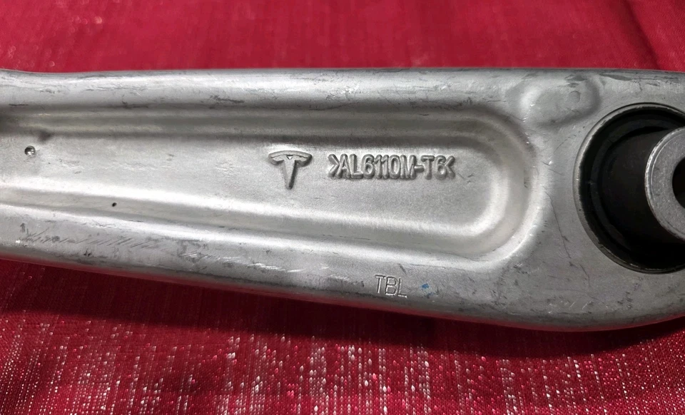 OEM Tesla Model Y 2020-2024 Front Lower Control Arm 1188341-00-C - Image 3 of 4