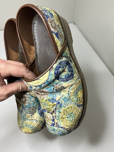 Sanita Bella Clogs 38 / 8 The Original Danish Floral Canvas Slip On Shoes Womens - Picture 11 of 19
