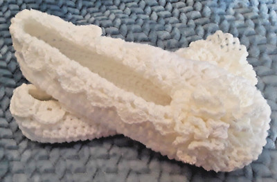 New Large Crocheted Women's Bedroom House Slippers Pansy White Frosted Thread