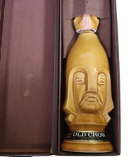 Old Crow Chessmen Ceramic Decanter Limited Edition Whiskey Light Pawn (Empty)