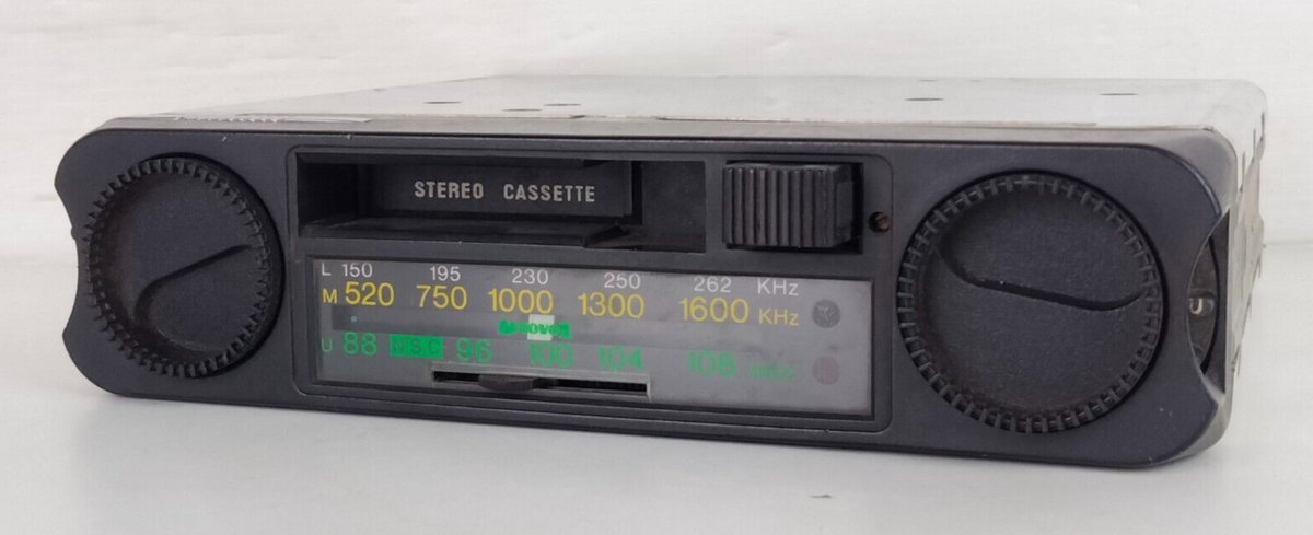 AUTOVOX AUTORADIO VINTAGE NON TESTATA CON SCALA BLOCCATA