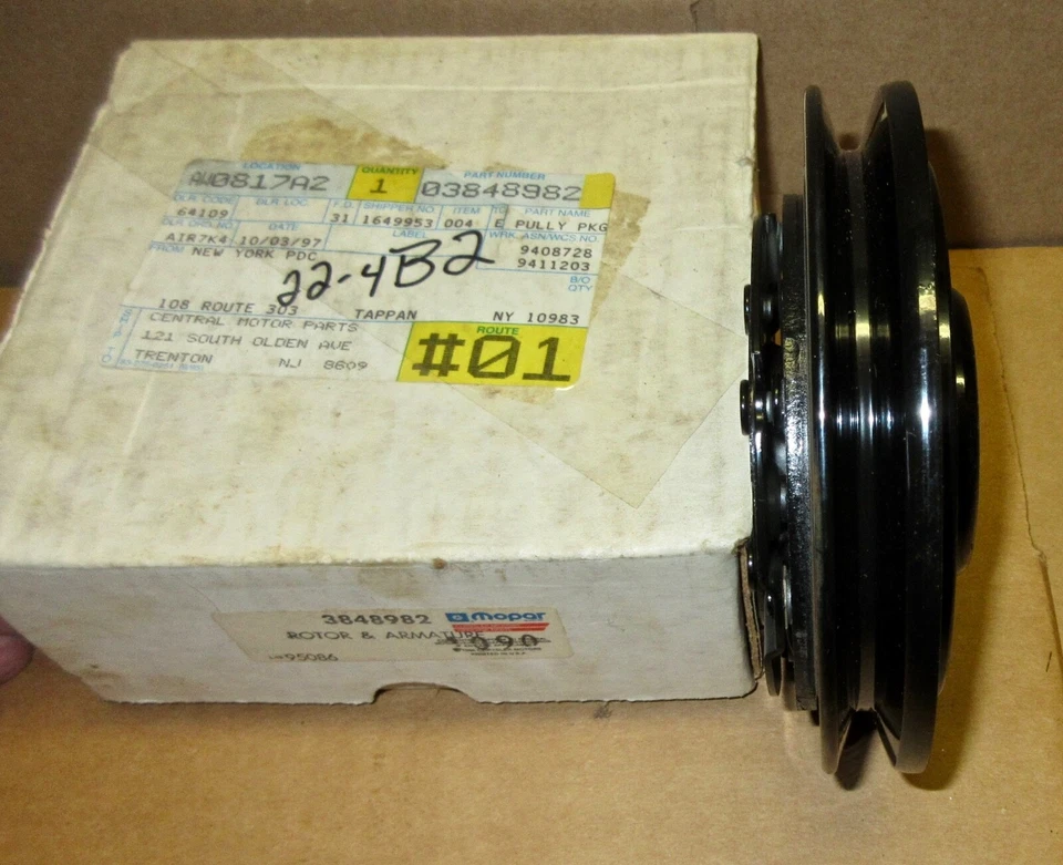 Mopar 1985-1993 Chrysler LeBaron, láser, Dodge Daytona polea de aire acondicionado 3848982 Nuevo de Lote Antiguo Foto 3 de 4