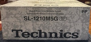 TECHNICS SL-1210M5G GRANDMASTER EDITION TURNTABLE IN SLIGHTLY USED CONDITION.