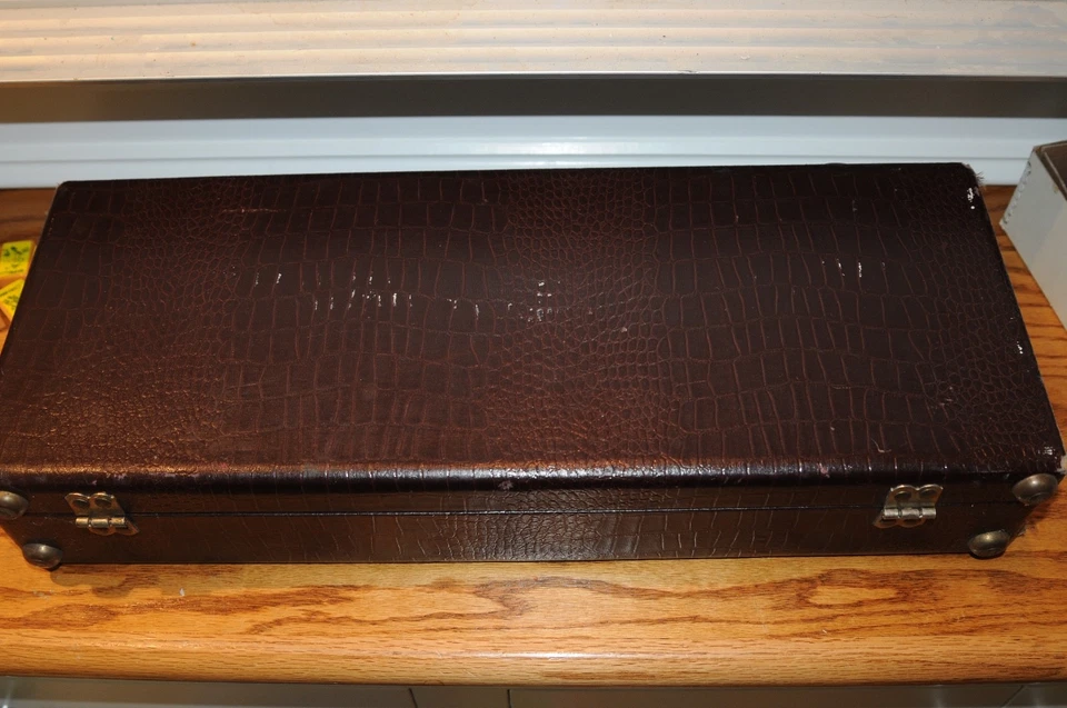 Vintage Mah Jong Set Butterscotch Bakelite Mahjong  Board Game 156 Tiles 5 Racks - Image 2 of 4