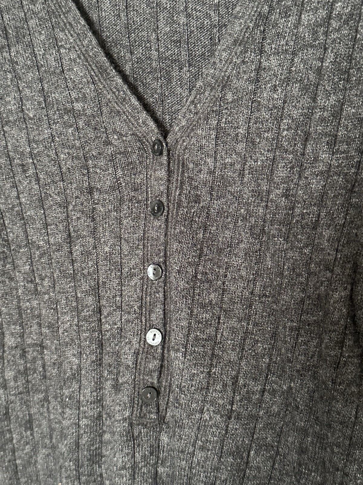 VTG Y2K Mossimo Ribbed Wool Angora Sweater M V Neck Button Minimalist Gilbert