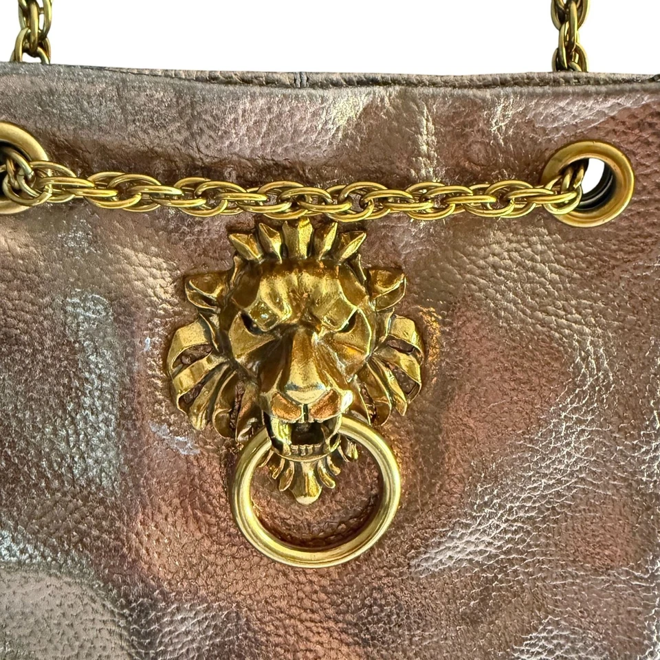 Bolso Bandolera Sharif Cuero Puerta del León Cadena Dorada Para Mujer Metálico Foto 4 de 4