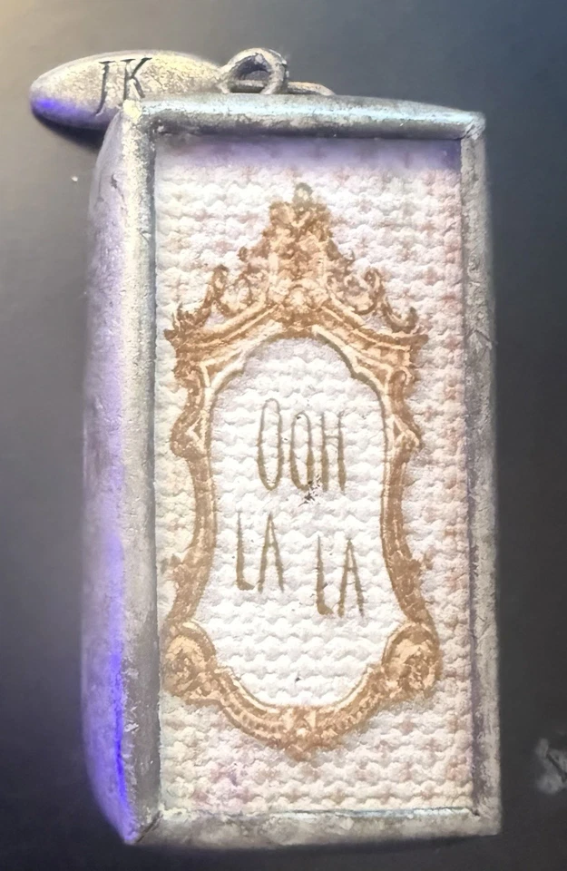 Joya Kade QUEEN & OOH LA LA COLGANTE 2 Caras Colgante Retirado Foto 2 de 2