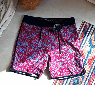 Volcom Mod-Tech Men s Abstract Board Shorts Red/Blue/Black Size 30 Drawstring