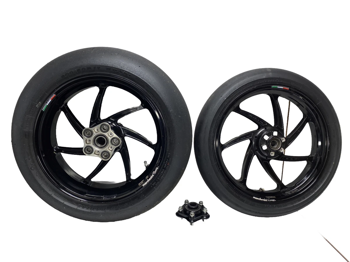 Italian carbon cheap wheels