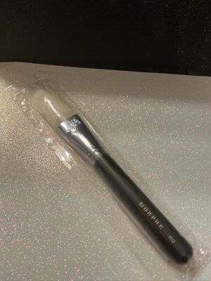 MORPHE DELUXE POINTED POWDER BRUSH SEALED