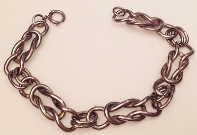 Bracelet Vintage Argenté à Maillons Décoratifs - Occasion, Style Rétro Unique