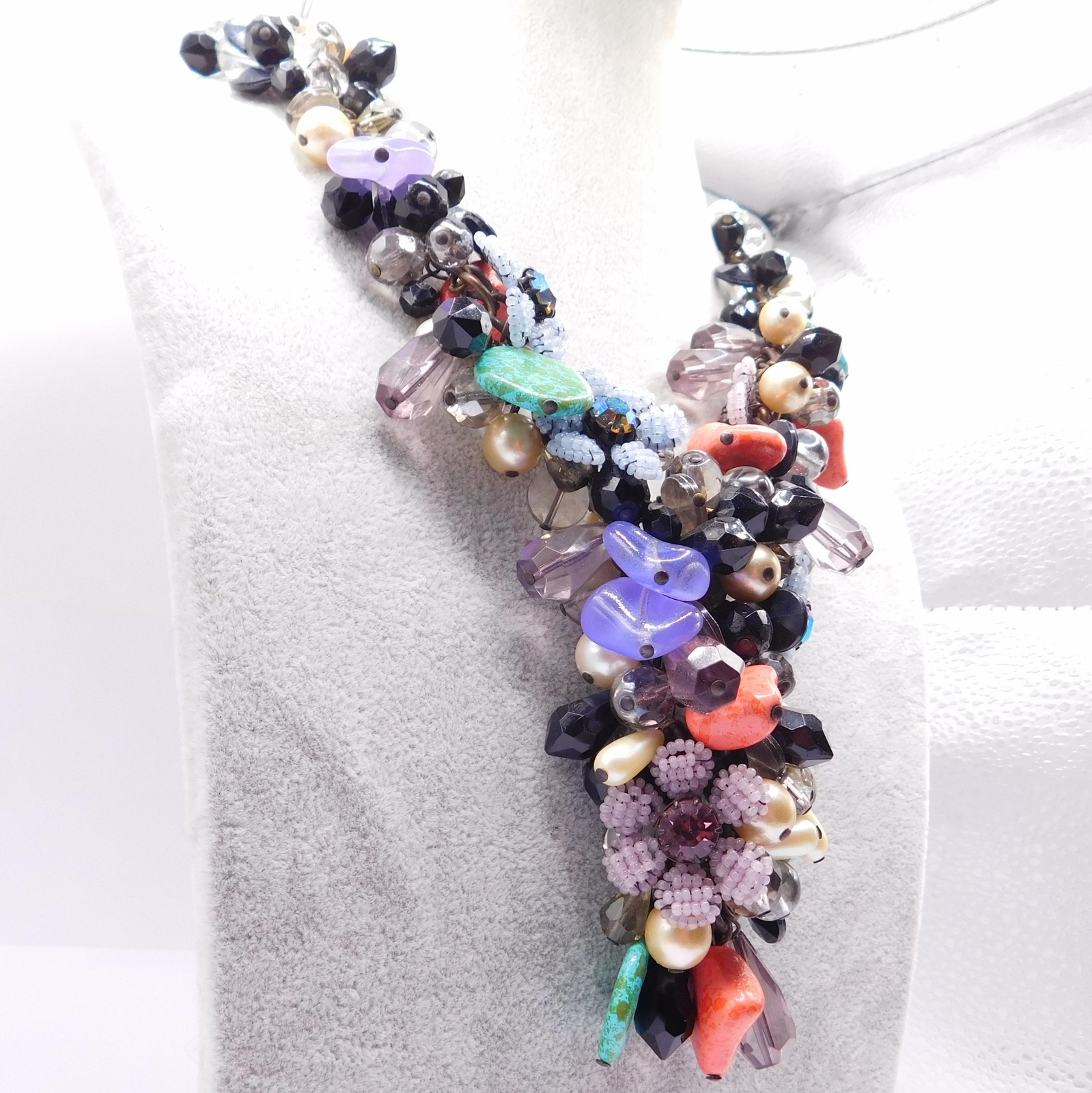 DRAMATIC COSTUME STATEMENT NECKLACE WITH FAUX TUR… - image 10