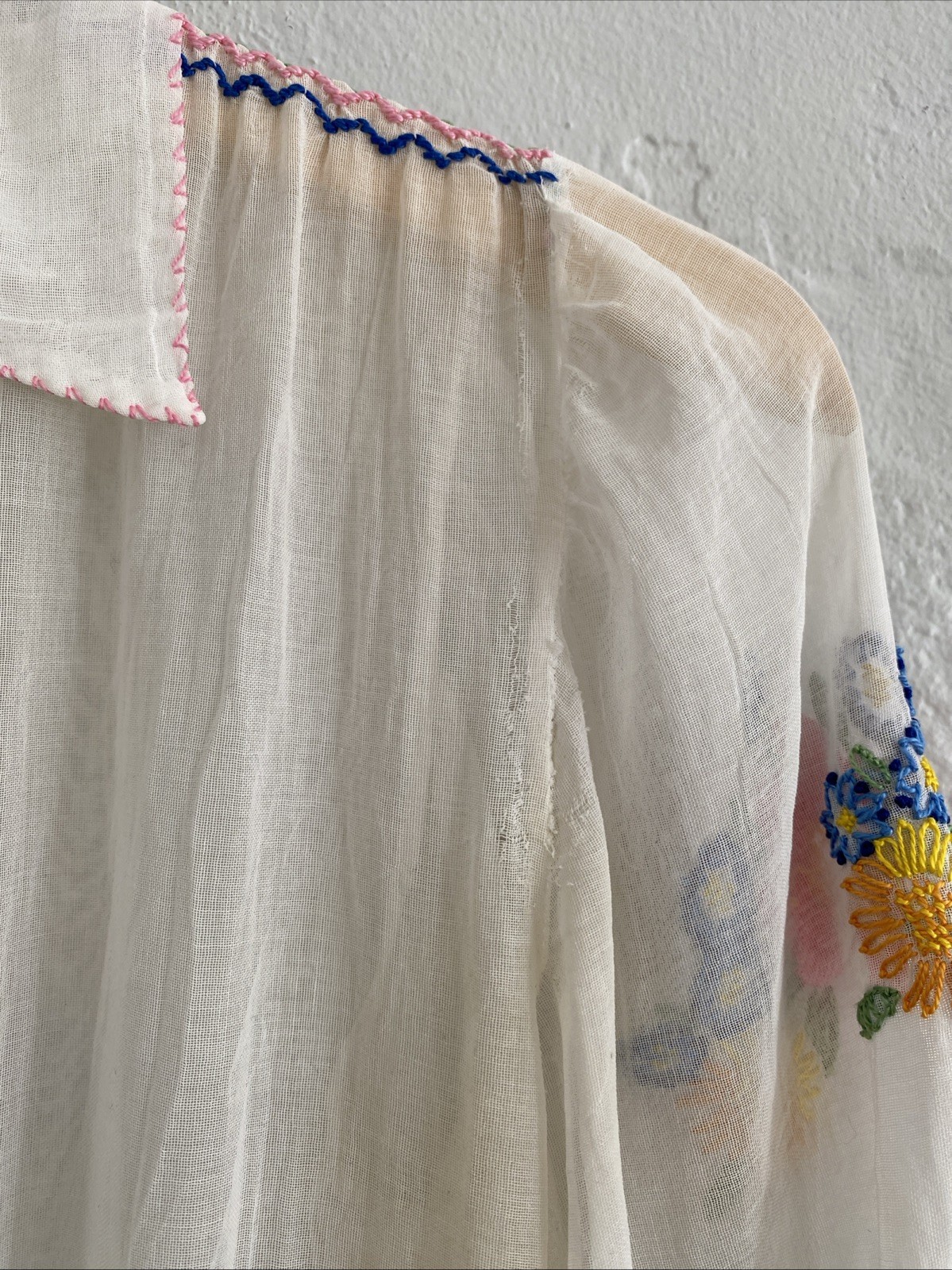 Vintage 30s 40s Floral Embroidered Sheer Cotton B… - image 4