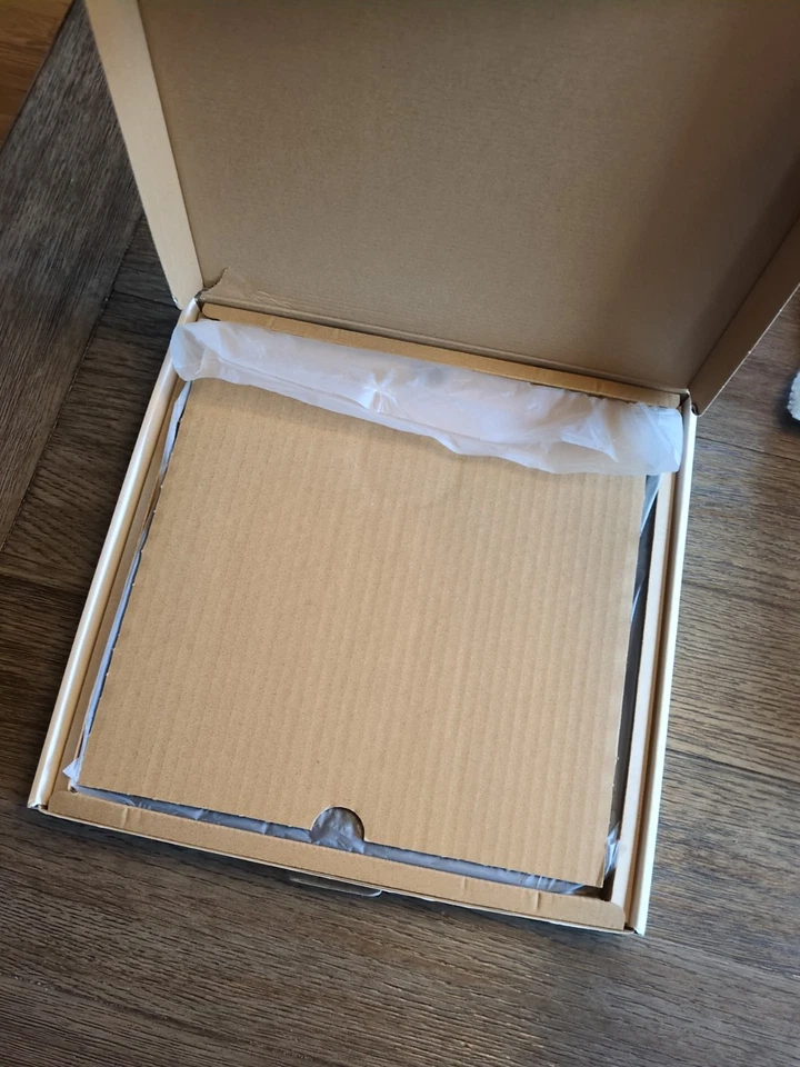 Báscula digital inteligente Fitbit Aria Air modelo negro FB203 usada sin manuales Foto 2 de 4