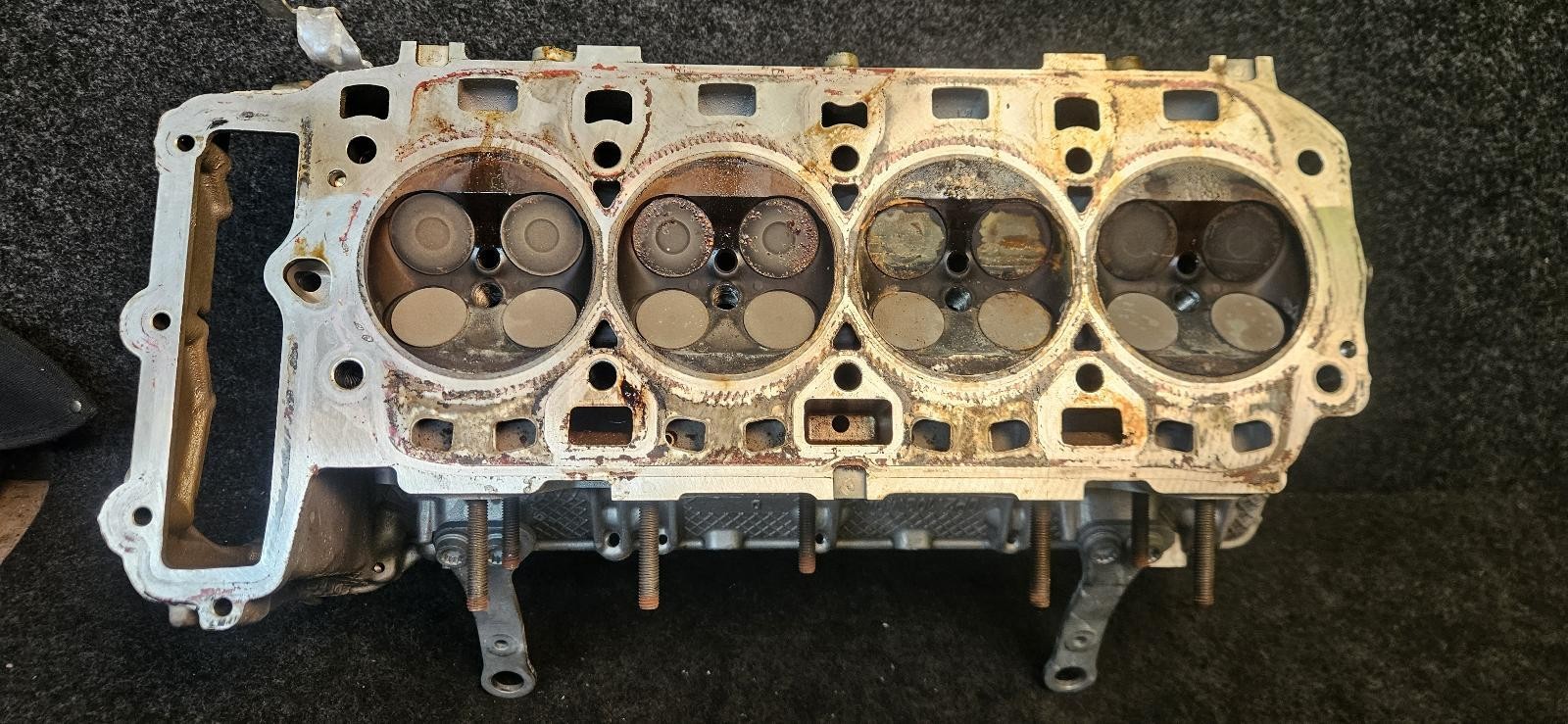 AUDI BENTLEY LAMBO PORSCHE RIGHT ENGINE CYLINDER HEAD 0P2103404D OEM 38K Miles