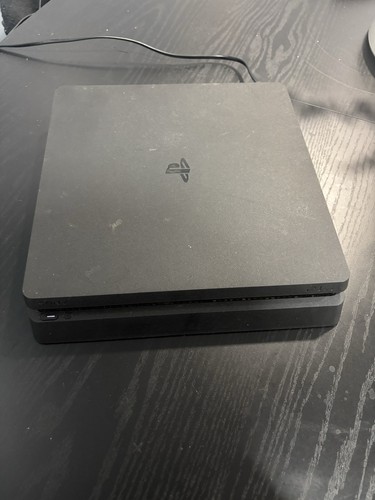 Sony PlayStation 4 Slim console in Jet Black 500 Gb , powers on but no display 