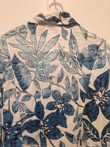 Chico's Women’s Blue Floral Paisley Button Up Blouse - Size 3 Or XL - Picture 9 of 9