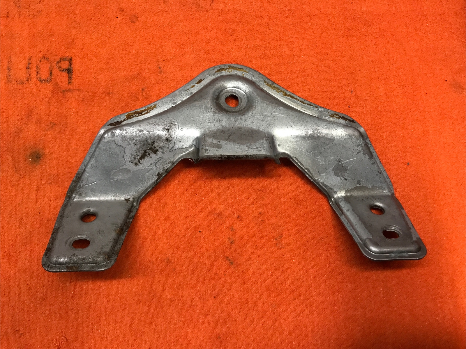 83 Honda Atc250 ATC 250 R OEM Seat Stopper Mount Bracket Damper 