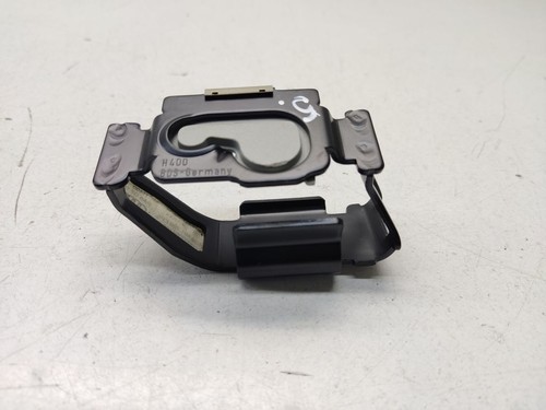 Cargo net fixing mount