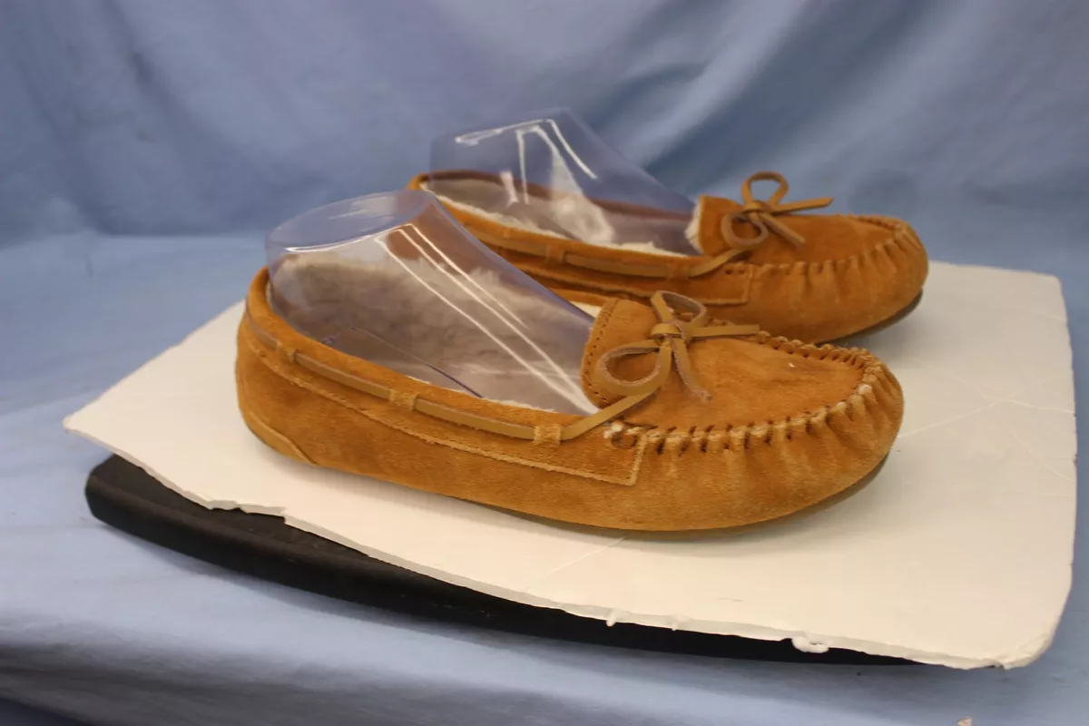 So moccasin slippers 2025