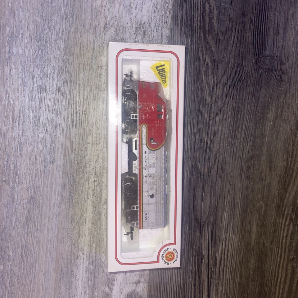 Bachmann HO Scale Santa Fe Diesel Locomotive Red & Silver Warbonnet – Lighted - Image 2 of 2