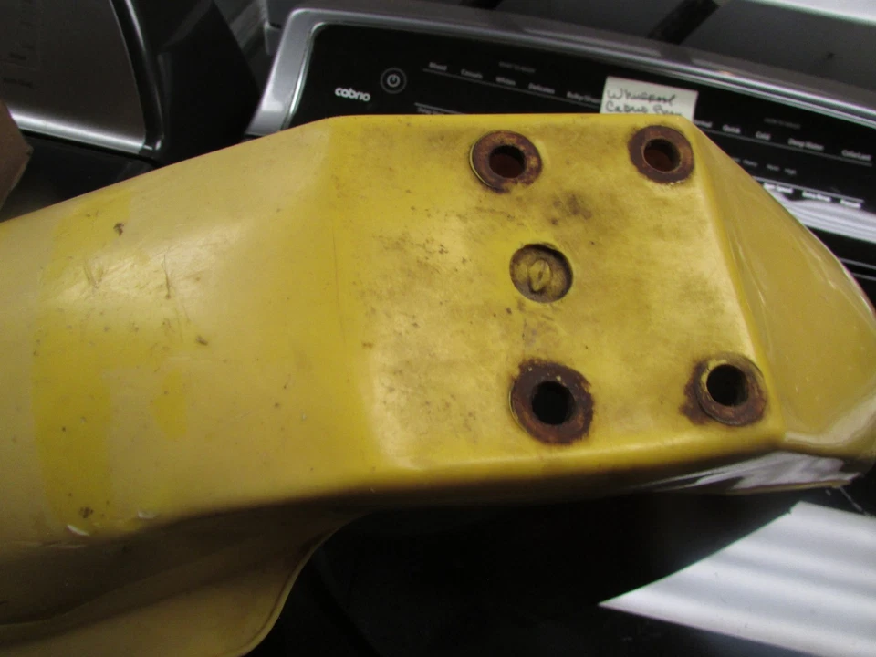 Suzuki DR100 1985 guardabarros delantero, OEM Foto 3 de 4