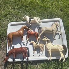 Lot Of 7 Vintage Hartland Plastic Toy Horses Collection