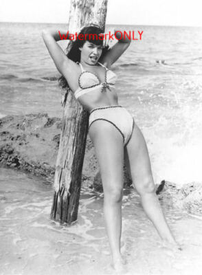 Beautiful '50's ''Pin-Up'' Sex Symbol ''Bettie Page'' ''Pin-Up'' PHOTO! #(190)
