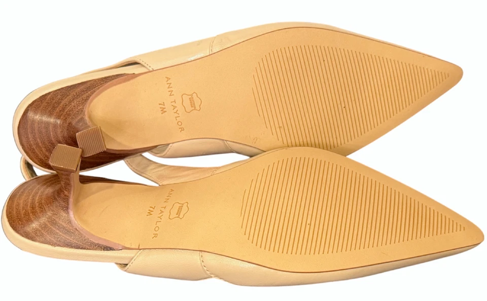 NUEVO ANN TAYLOR CUERO ALMENDRA CLARO HONDA GATITO TACÓN ZAPATOS TACONES ZAPATOS 7 Foto 3 de 4