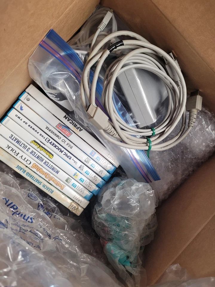 WIIU System *WORKING* console, Gamepad, Cables And Games!! Wiimote not Included! - Image 3 of 4