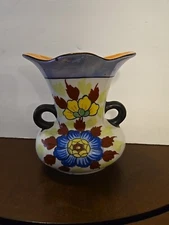 VINTAGE TWO HANDLED VASE - HAND PAINTED IN JAPAN - FLORAL DESIGN - BEAUTIFUL