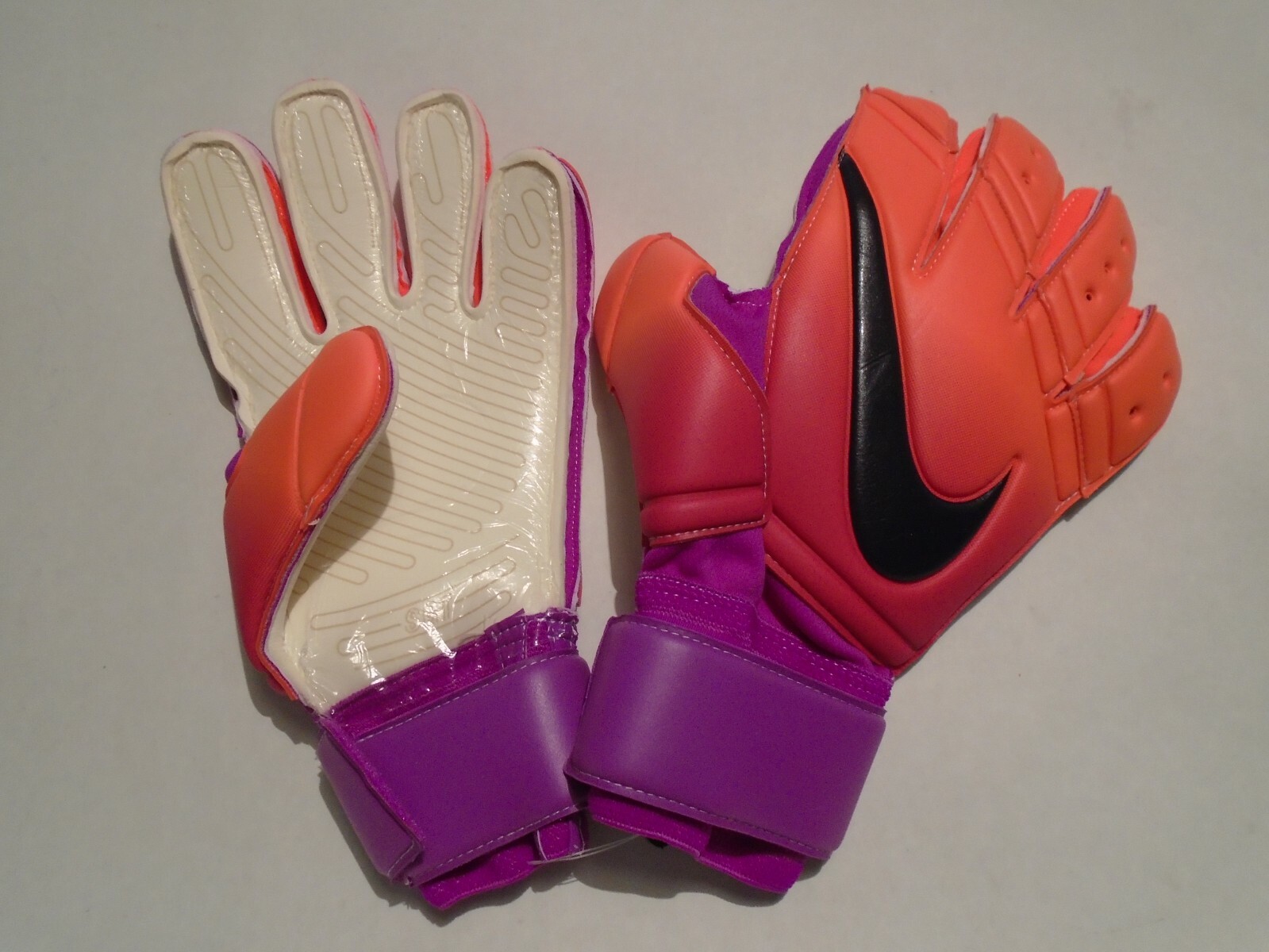 nike sgt goalkeeper gloves