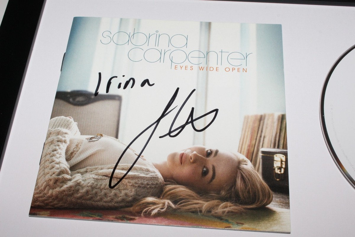 Sabrina Carpenter サイン入りポスター Sabrina Carpenter サイン入りポスター Signed vinyl insert